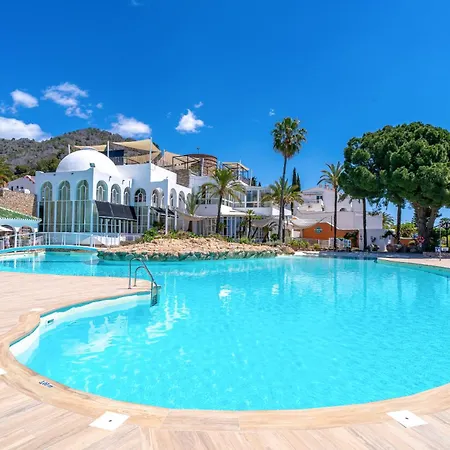 Luxury With 3 Bedrooms Appartement