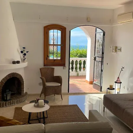 Luxury With 3 Bedrooms